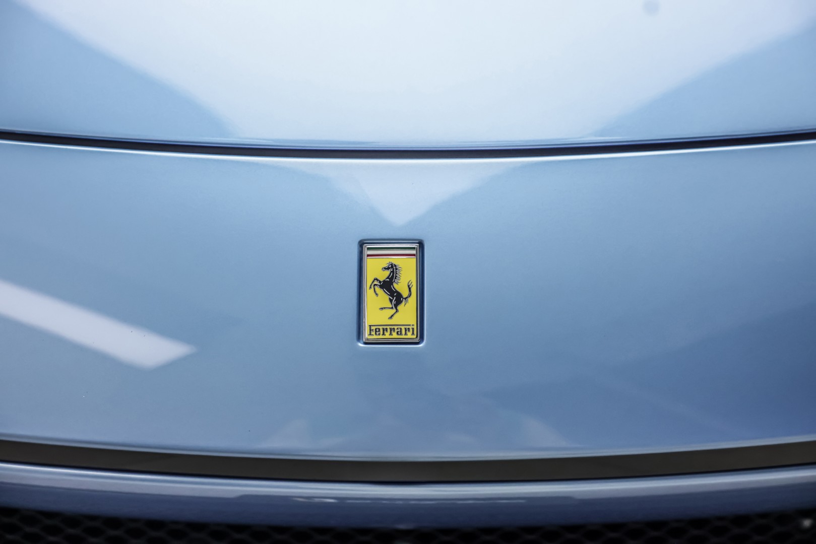 2025 FERRARI PUROSANGUE | FULL CARBON | MAIN DEALER SERVICE | HIGH SPEC